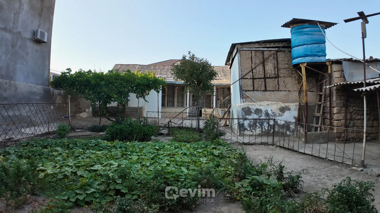 Cahan Xeyir-Şər Evinin Yaxınlığında, Kommunalları Hazır 4.5 Sot Torpaq Sahəsi — şəkil 2