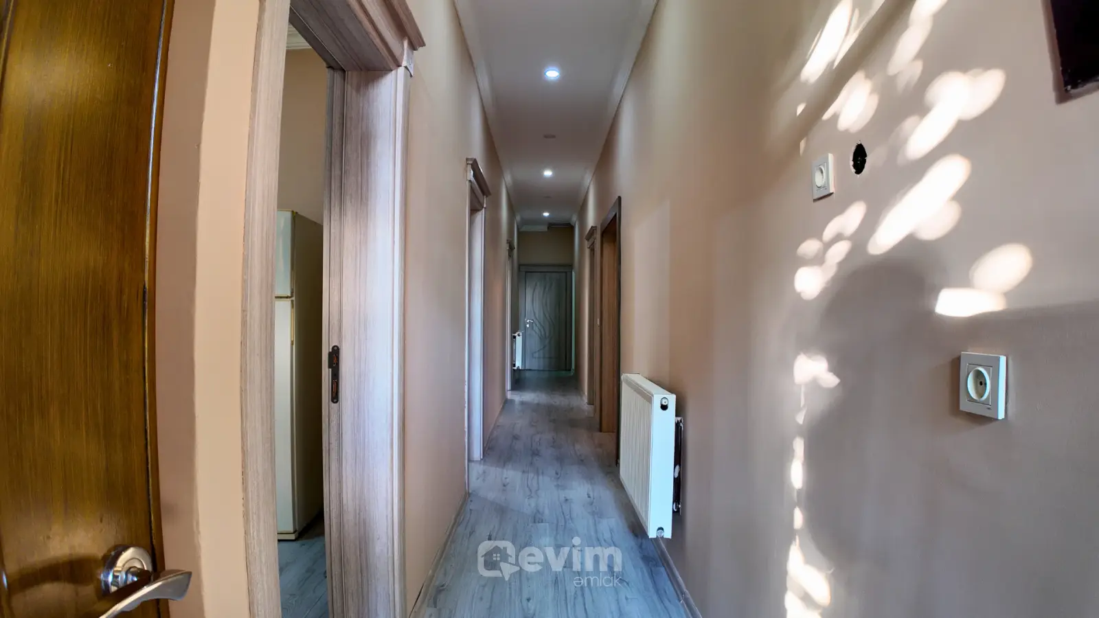 Cahan Gənclər Şəhərciyinin Yaxınlığında Hovuzlu 4 Otaqlı Həyət Evi — şəkil 3
