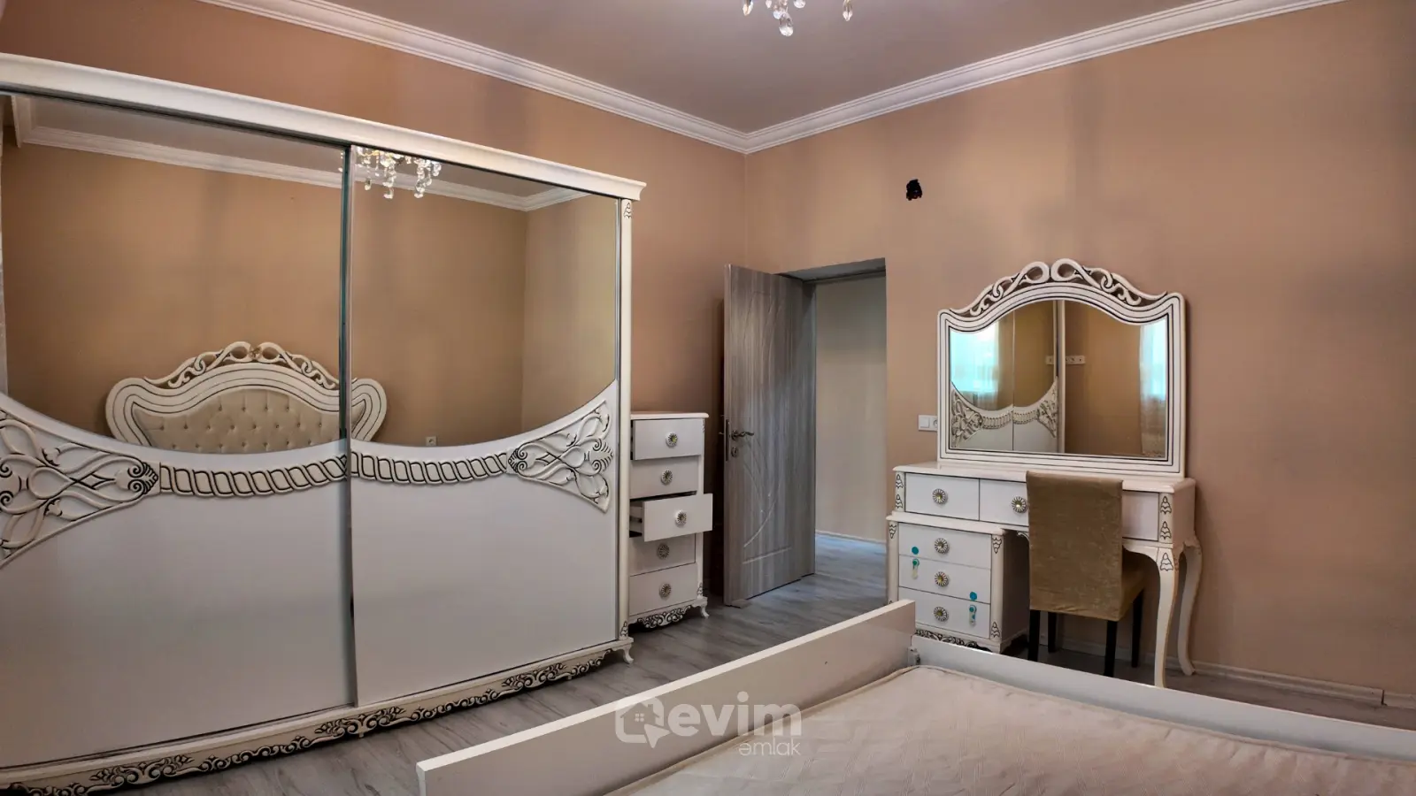 Cahan Gənclər Şəhərciyinin Yaxınlığında Hovuzlu 4 Otaqlı Həyət Evi — şəkil 10